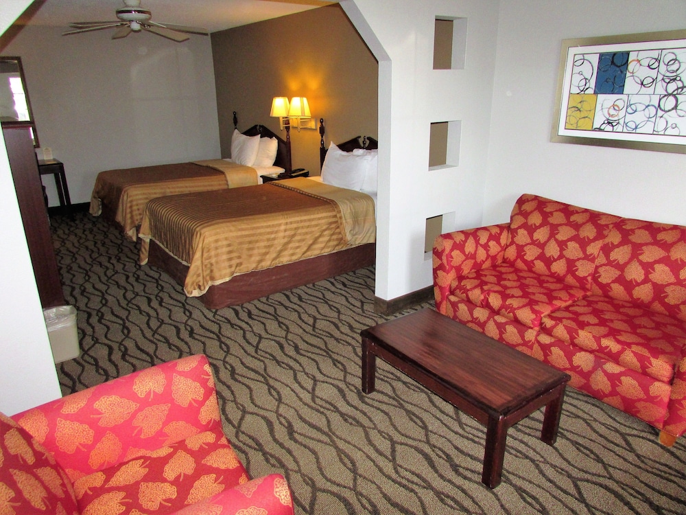 Days Inn & Suites by Wyndham Fort Valley - photo 8