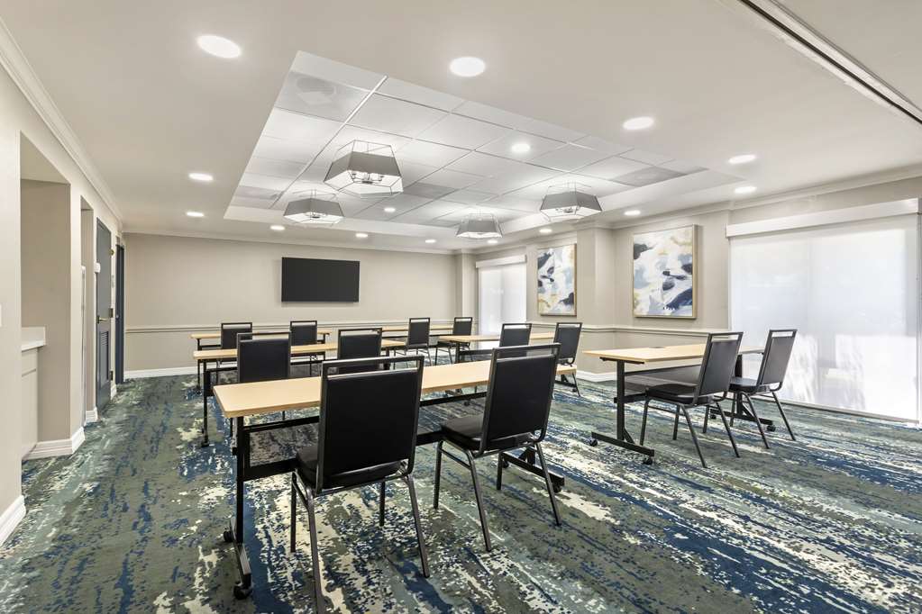 Best Western Plus Sugar Land Stafford - photo 8