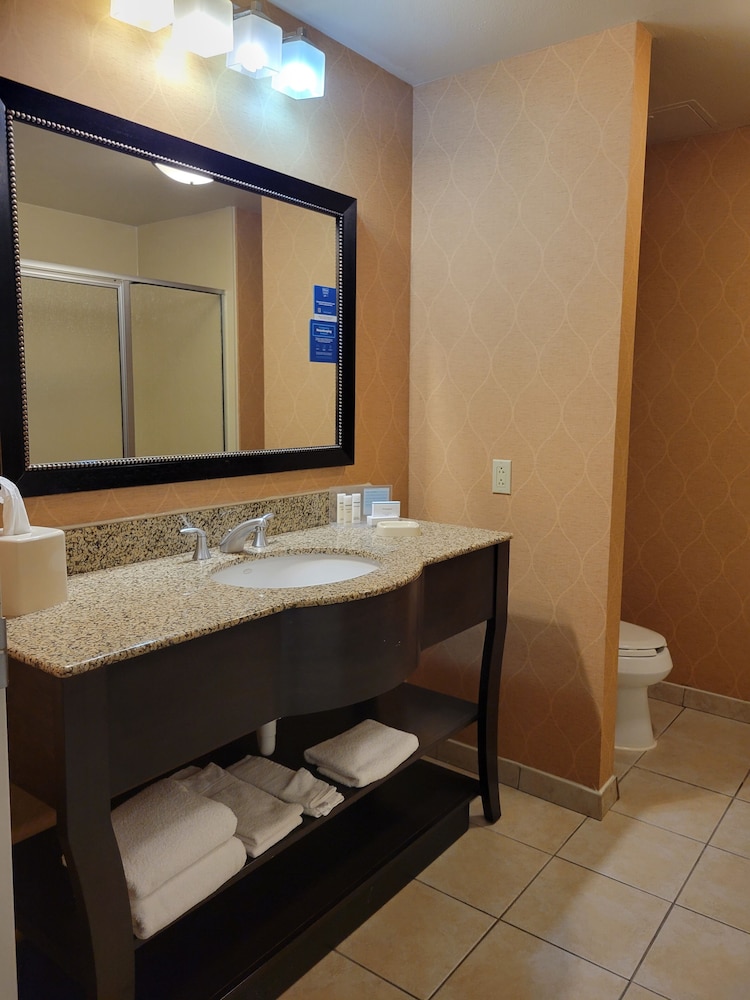 Hampton Inn & Suites Austin Cedar Park Lakeline - photo 26