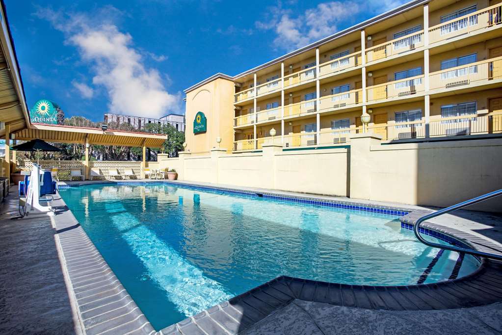 La Quinta Inn by Wyndham Austin Capitol Downtown - photo 7