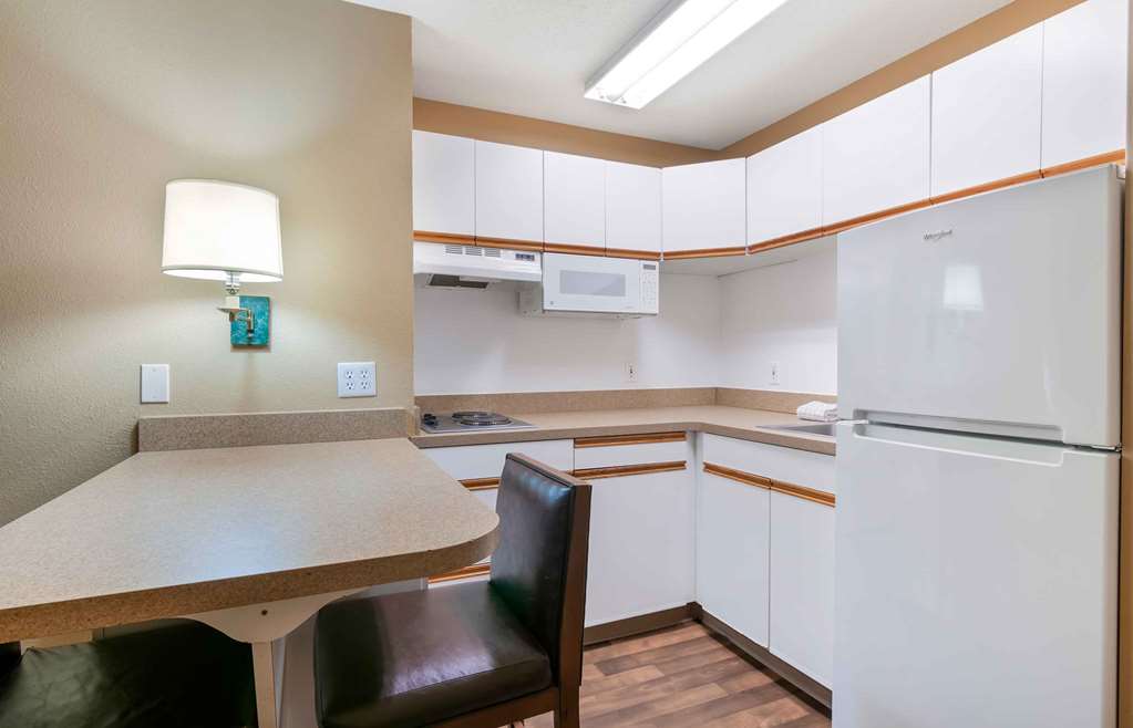 Extended Stay America Suites Kansas City Overland Pk Nall Av - photo 39