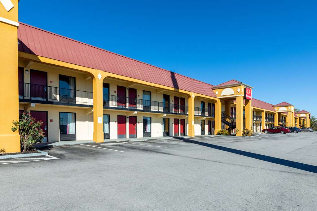 Econo Lodge Knoxville - photo 3