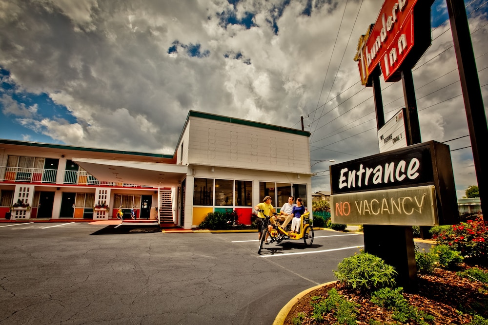 Thunderbird Inn - photo 28