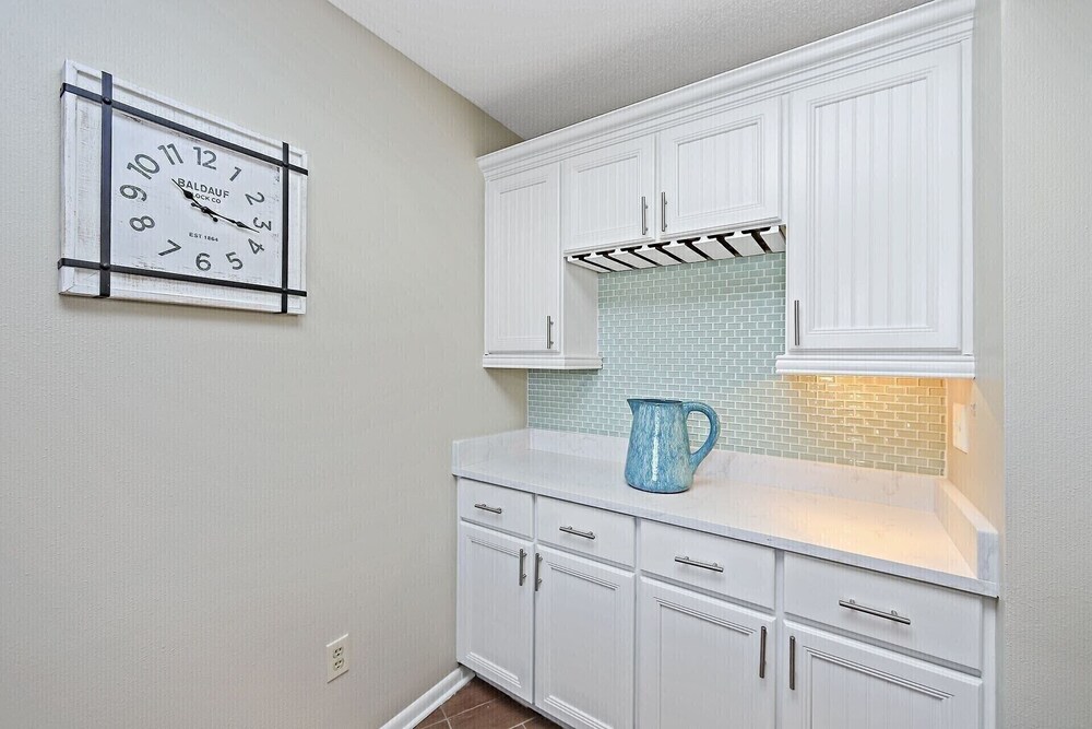 Edgewater Tower 2 105 1393775 2 Bedroom Condo - photo 12