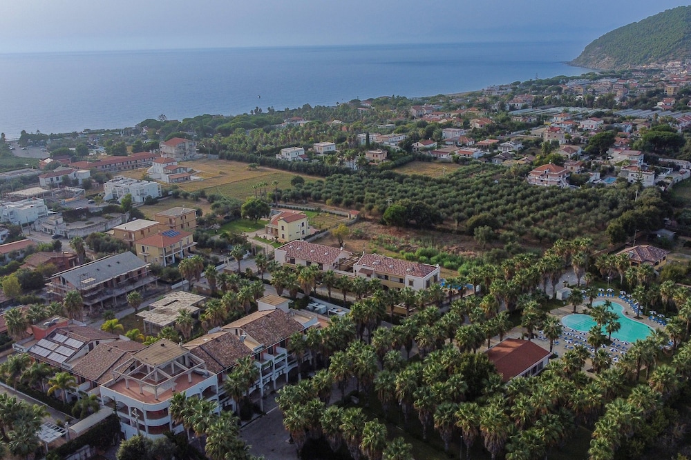 Prince Franklyn Hotel — 4-Star Luxury Hotel in Santa Maria, Italy