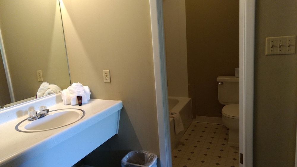 Table Rock Resorts At The Rocks Resort - photo 18