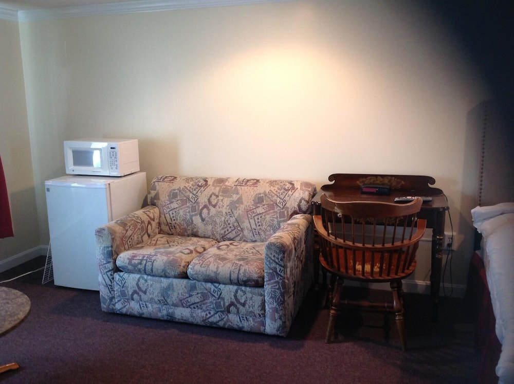 The Tides Motel - photo 17