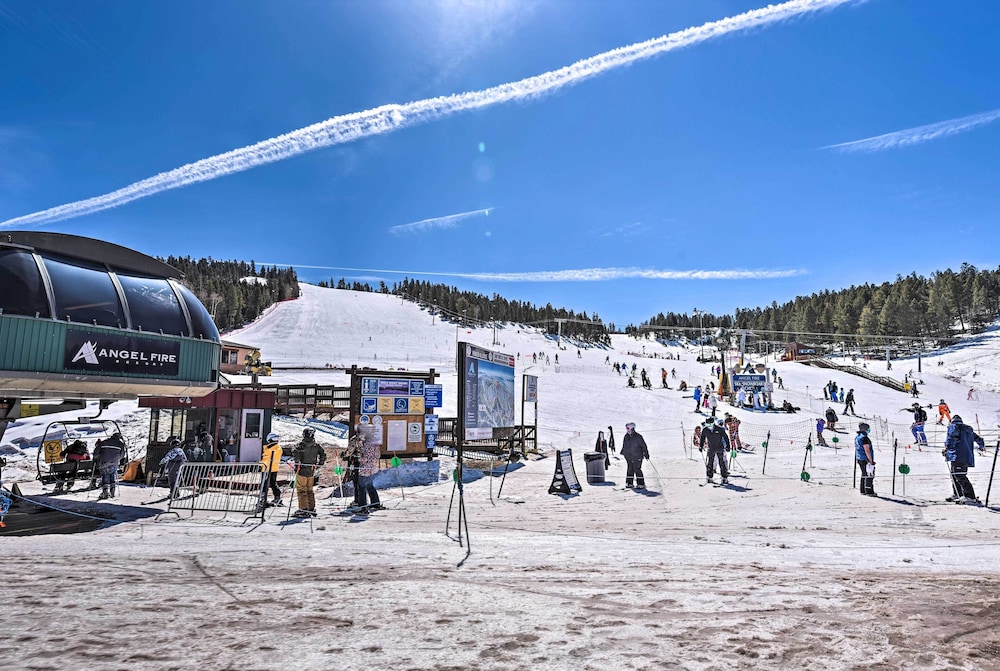 Angel Fire Condo with Fireplace Less Than 1 Mi to Ski Resort - photo 16