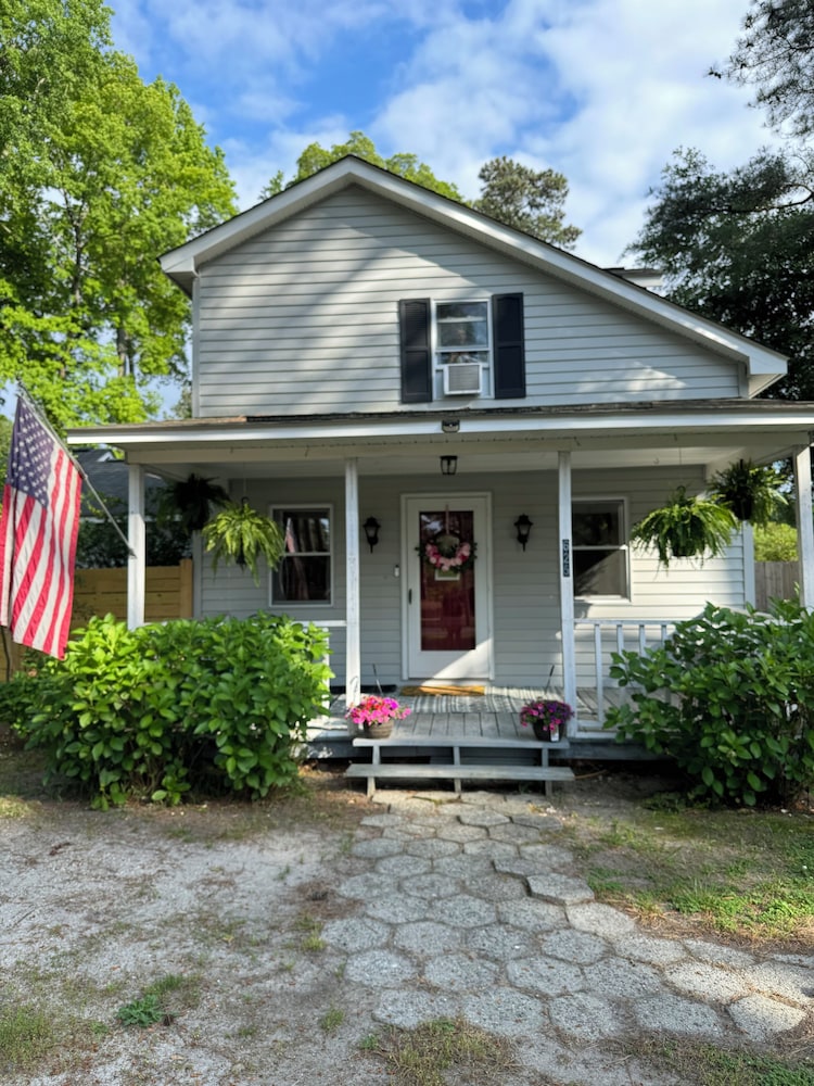 Charming May Street Retreat — hotel in Southern Pines
