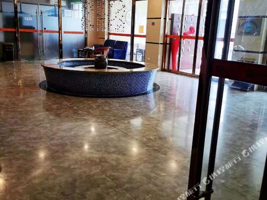 Huayi Hotel - last minute hotel in Qingdao