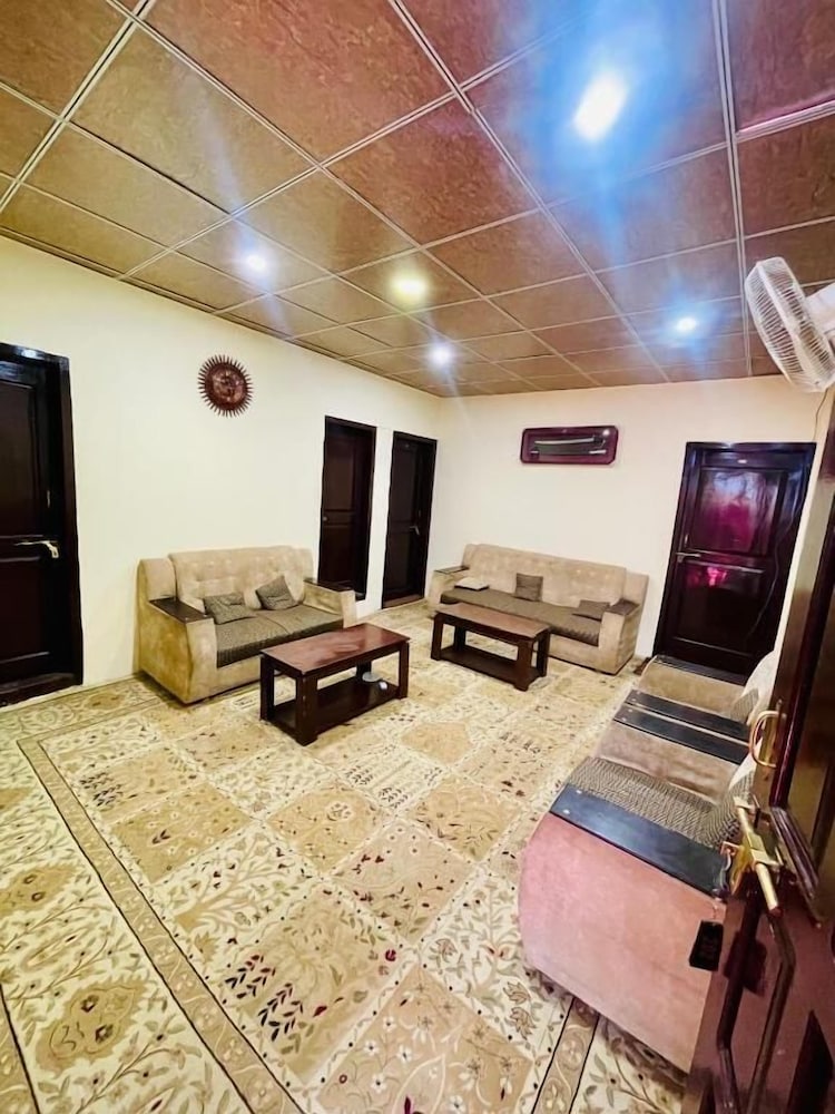 Hotel Golden Eyes & Restaurant in Skardu, Pakistan