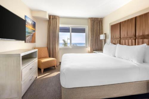 Hilton Vacation Club Riviera Beach & Shores - photo 32