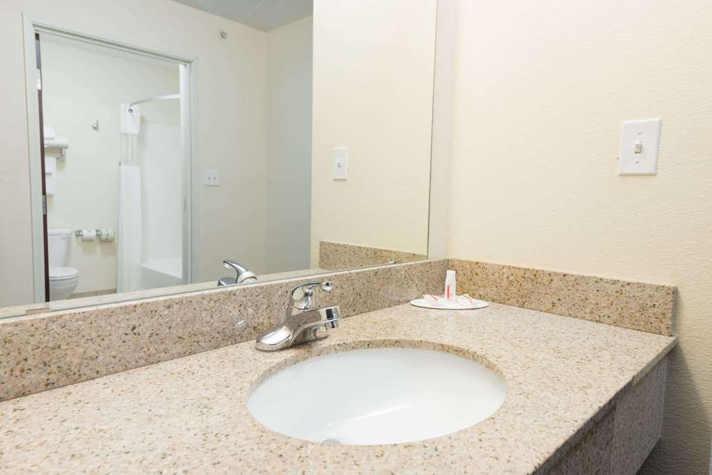 Super 8 by Wyndham Rolla - photo 5