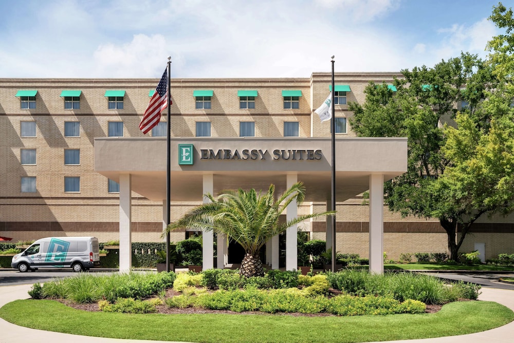 Embassy Suites by Hilton Brunswick in Brunswick, United States
