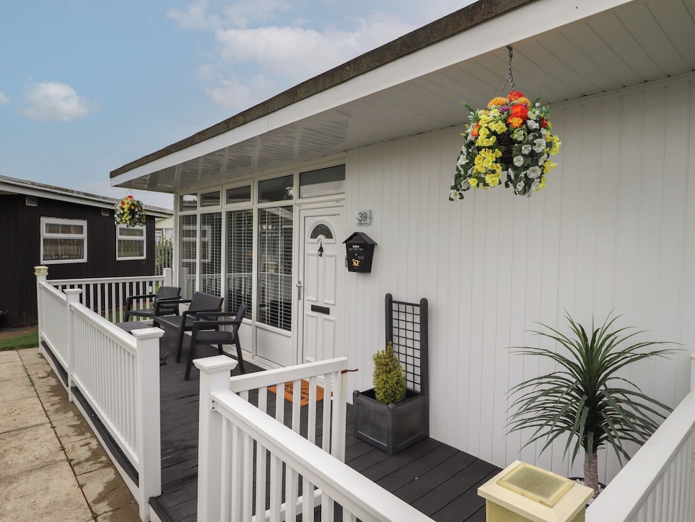 39 Cherry Park — 4-Star Luxury Hotel in Skegness, United Kingdom