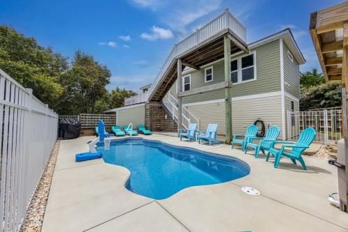 Saltwater Pool Dog Friendly Fire Pit in Kitty Hawk, United States