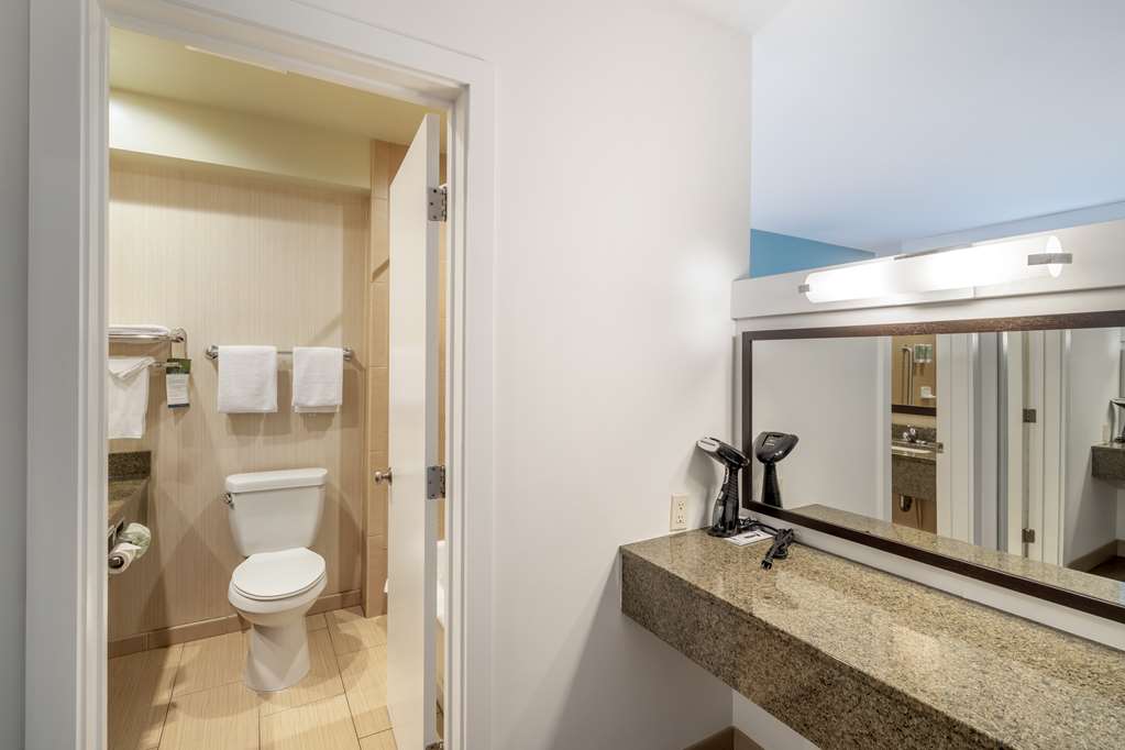 Best Western at Ventura Pier - photo 34