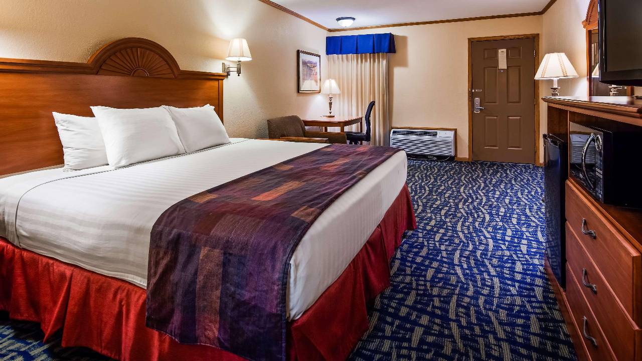 SureStay by Best Western Kansas City Country Inn North - photo 3