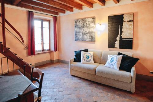 La Dimora nel Castello — 4-Star Luxury Hotel in Castellaro, Italy