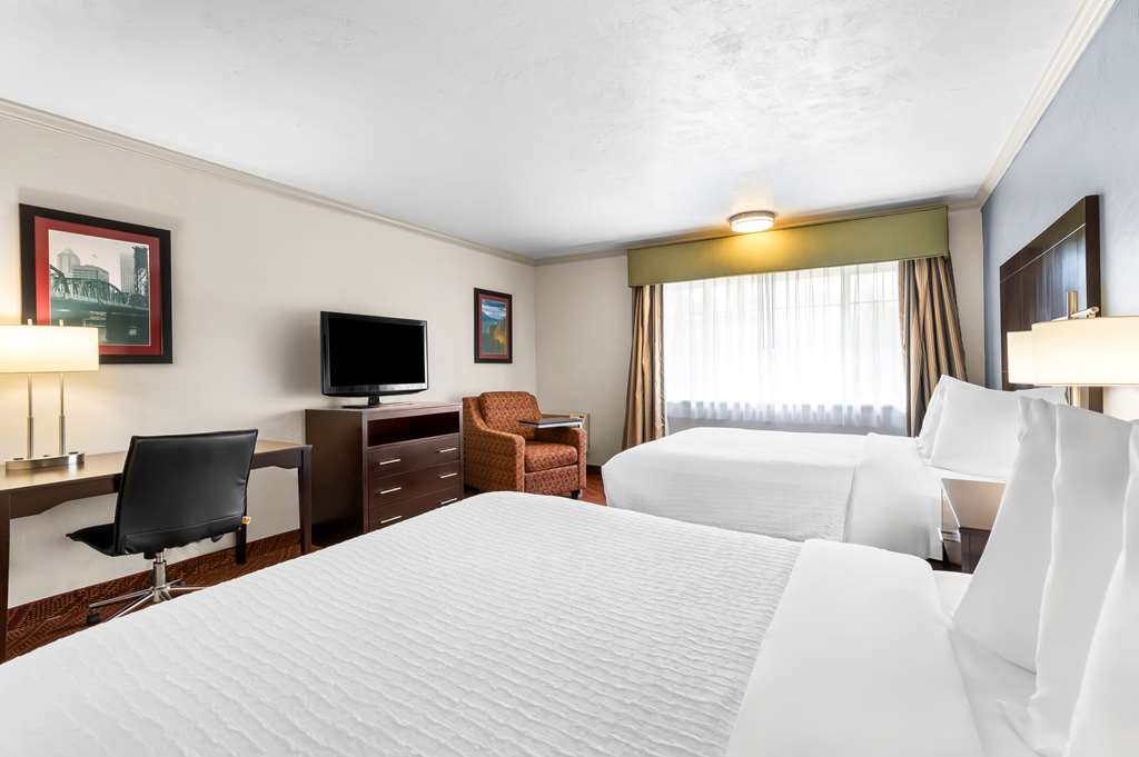 Best Western Plus Parkway Inn - photo 24