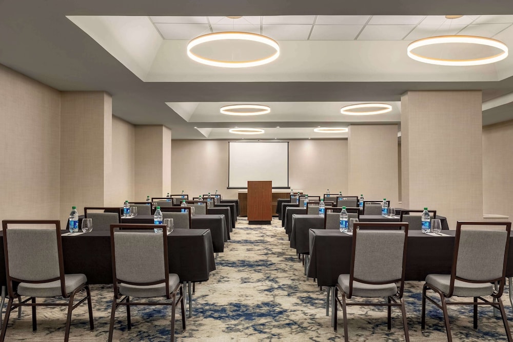 Embassy Suites by Hilton Kansas City Overland Park - photo 52