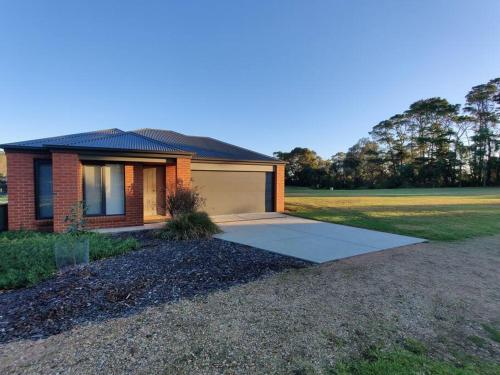 Pelican Cliff in Metung, Australia