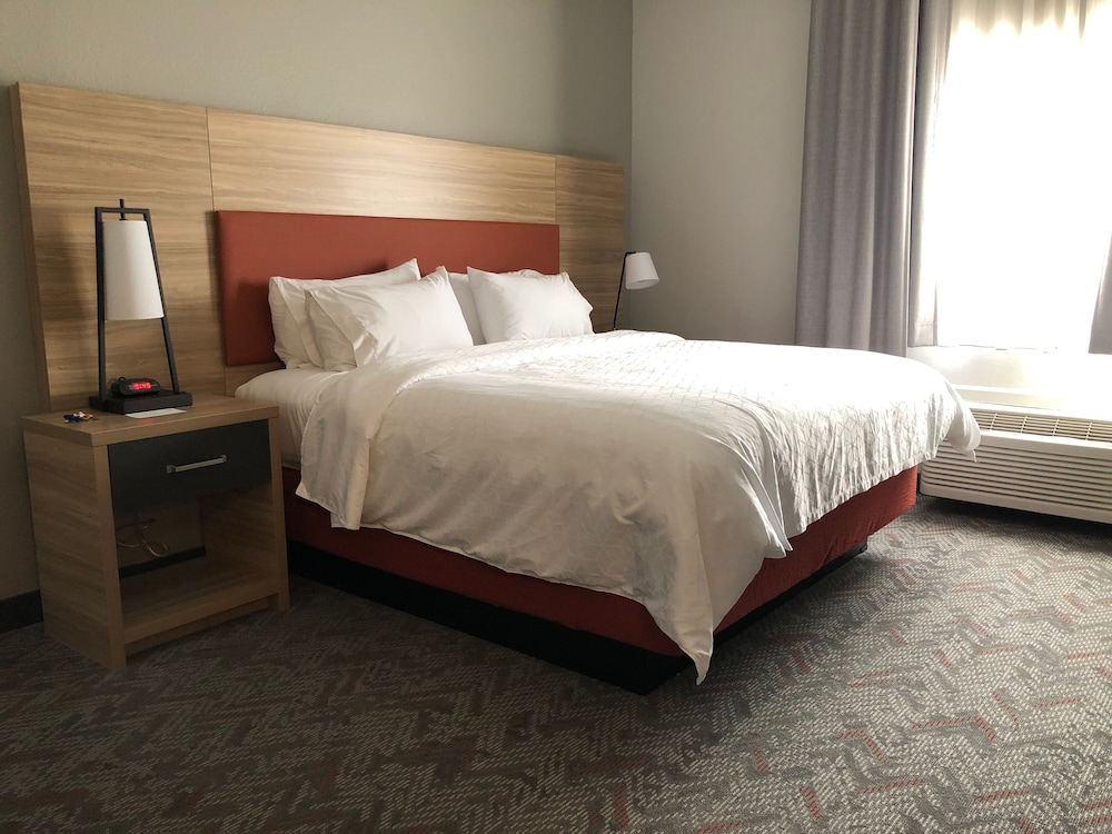 Candlewood Suites Mount Pleasant by IHG - photo 5