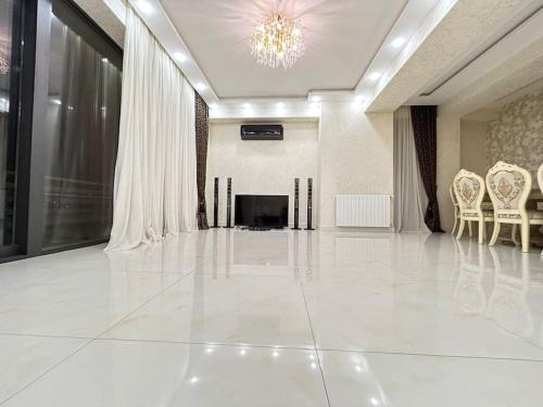 Axis Hippodrome Block II Apartment 170 m2