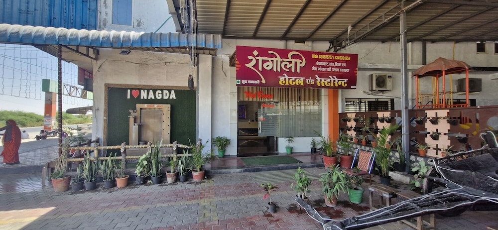 Rangoli Resort Family Garden — Nagda