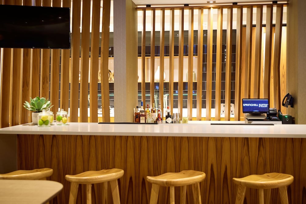 SpringHill Suites by Marriott Medford Airport - photo 5