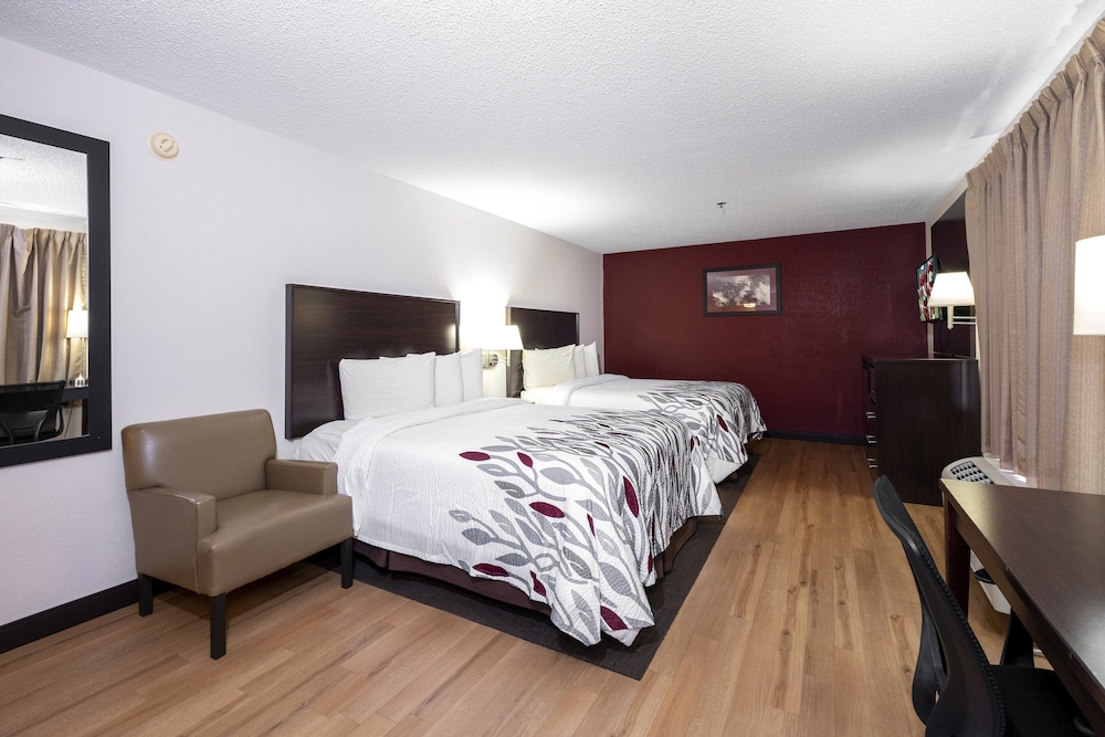Red Roof Inn & Suites Dover Downtown - photo 17
