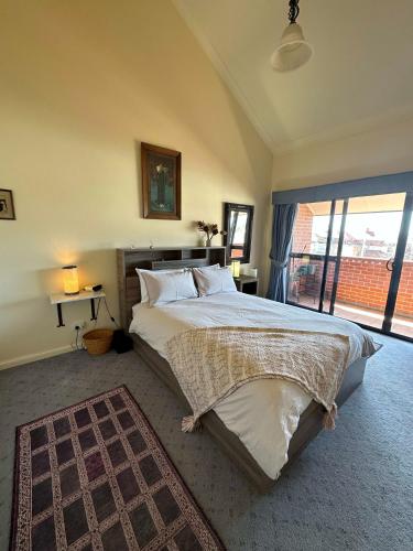 Apartment in the Heart of Bathurst Walk Everywhere — 4-Star Luxury Hotel in Bathurst, Australia