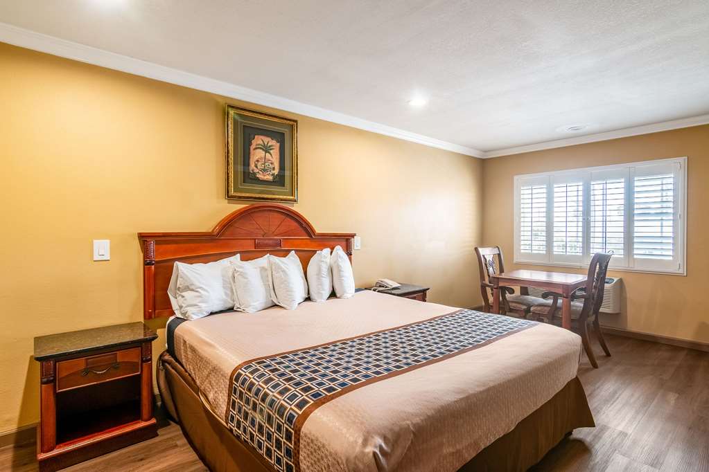 Rodeway Inn Artesia Cerritos - photo 8
