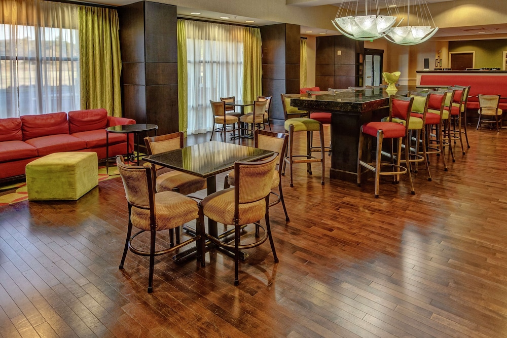 Hampton Inn Jacksonville Anniston Area - photo 5