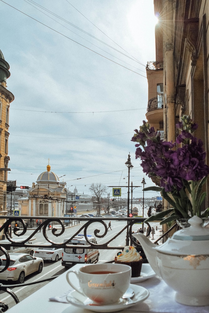 Grand On Bolshoy — hotel in Saint Petersburg