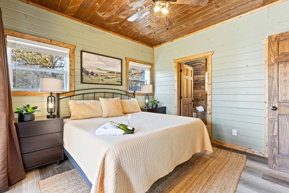 Luxe Mountain Pool Escape by Ghosal Luxury Lodging - photo 6