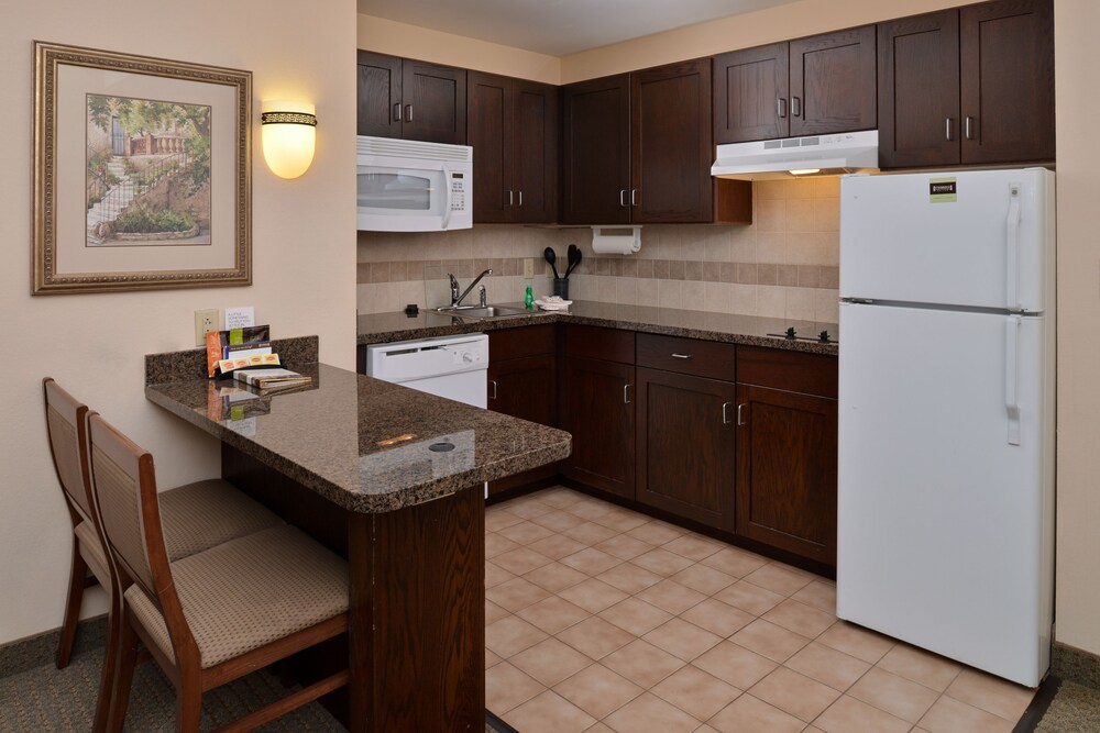Staybridge Suites Chesapeake by IHG - photo 10