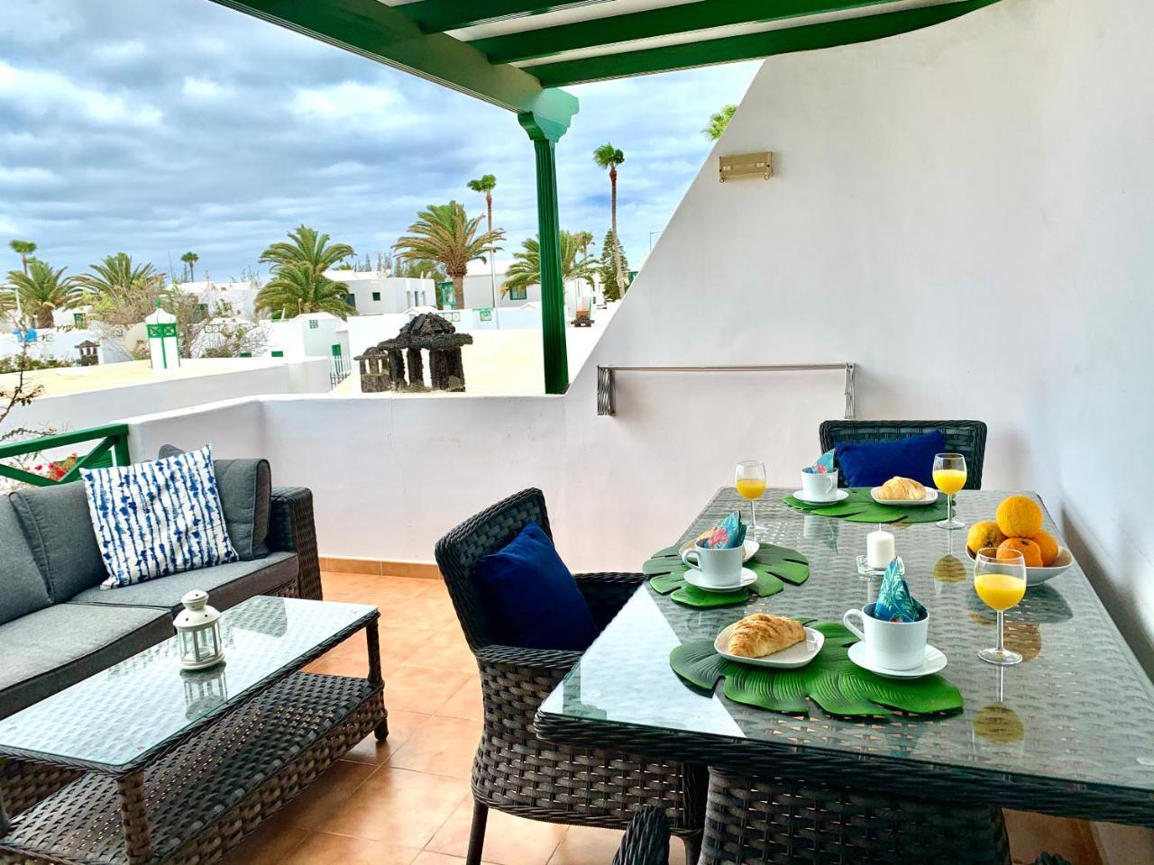 Bahía Apartment — 4-Star Luxury Hotel in Puerto Del Carmen, Spain