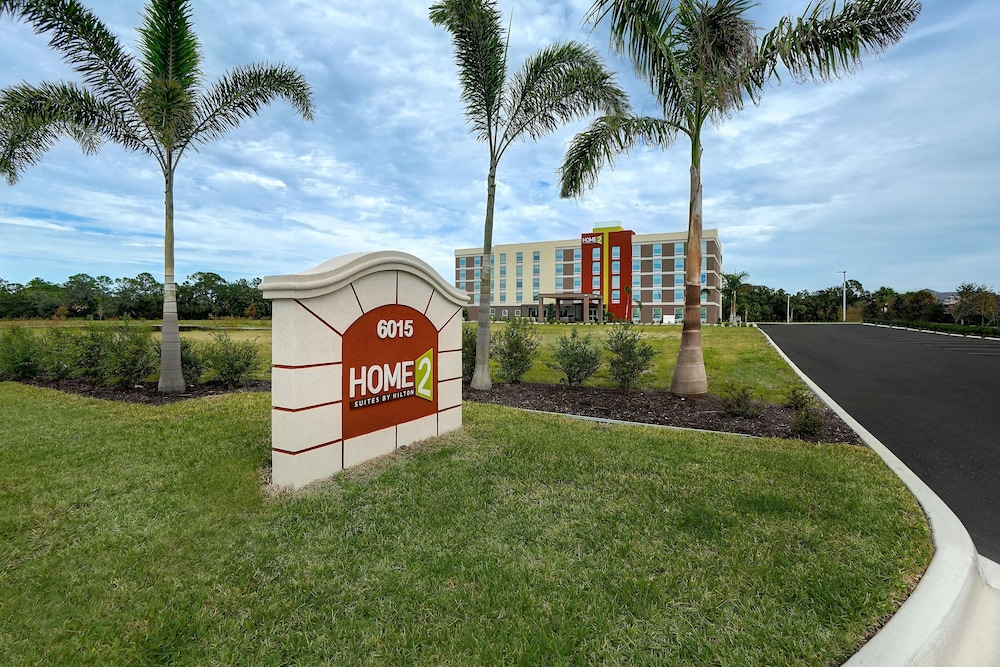 Home2 Suites by Hilton Lakewood Ranch - photo 43