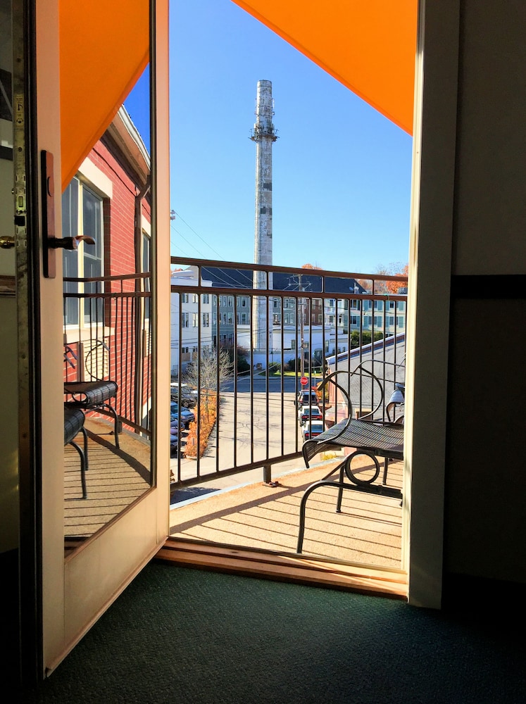 Camden Riverhouse Hotel - photo 50