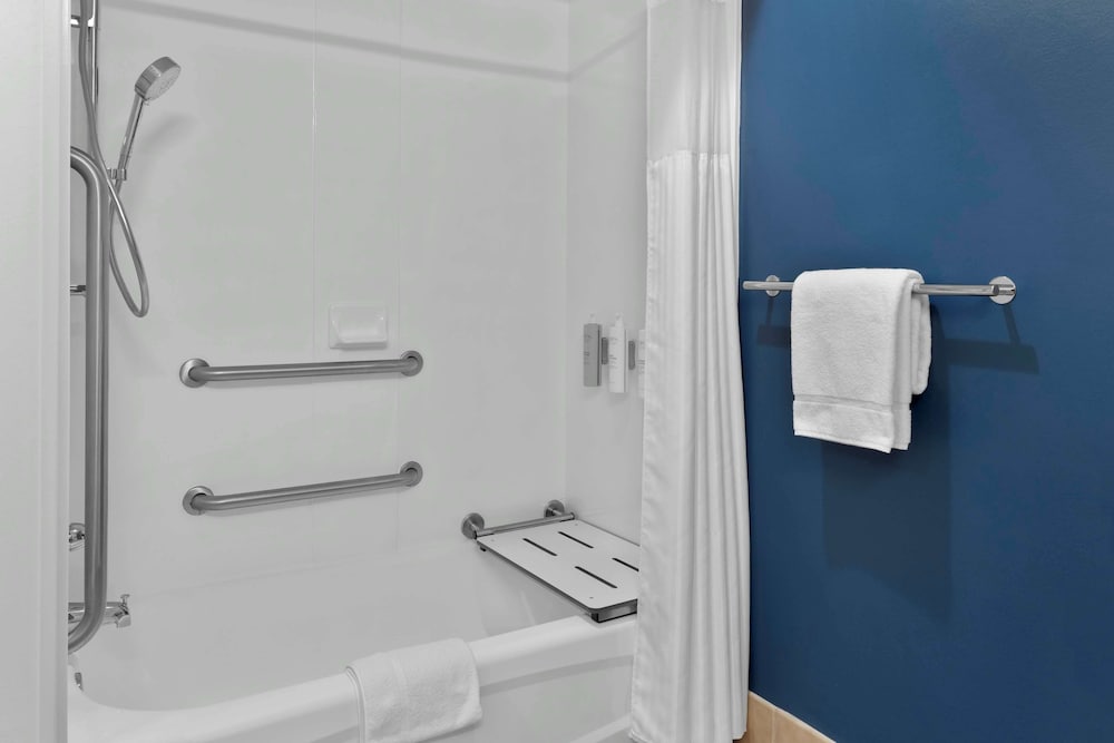 Spark By Hilton Newcomerstown - photo 22