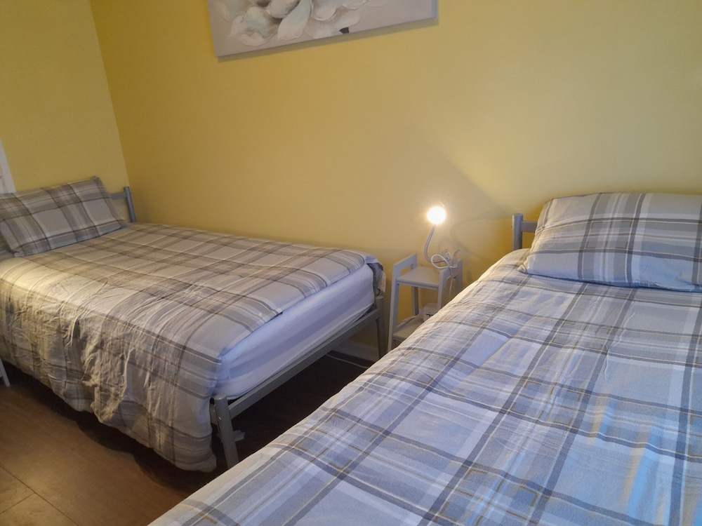 Salisbury Court — 4-Star Luxury Hotel in Belfast, United Kingdom