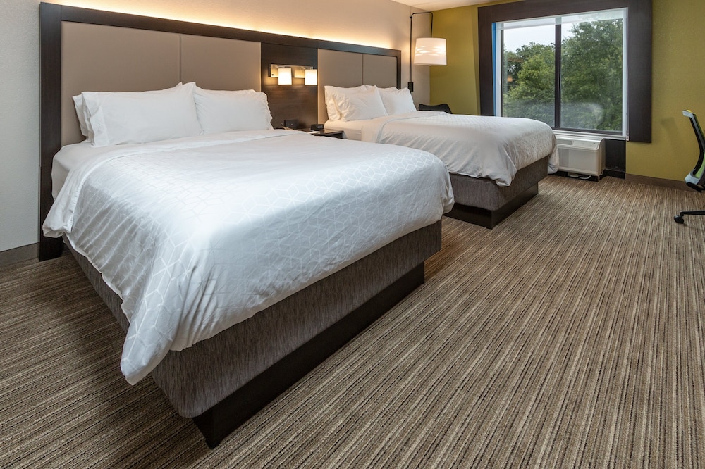Holiday Inn Express Hotel & Suites Tupelo by IHG - photo 19