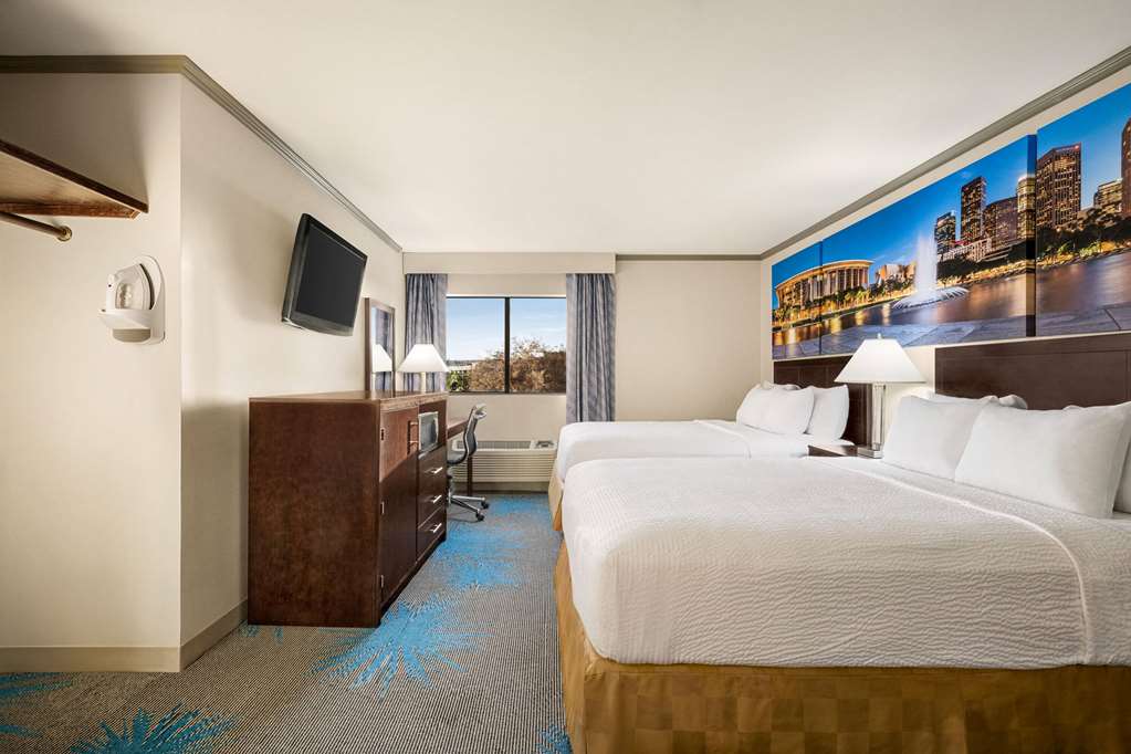 Baymont by Wyndham Monterey Park - photo 8