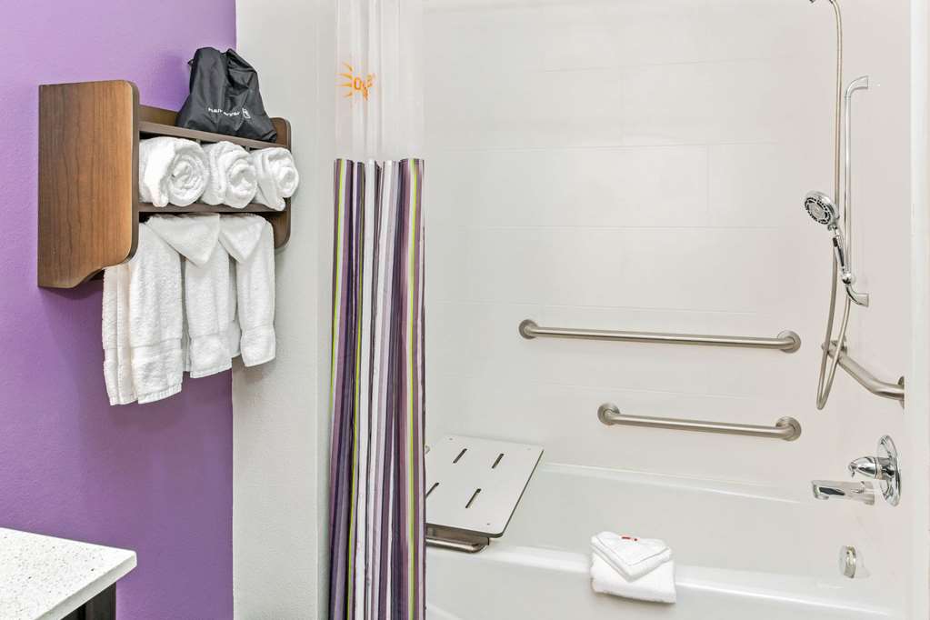 La Quinta Inn & Suites by Wyndham Lubbock South - photo 32