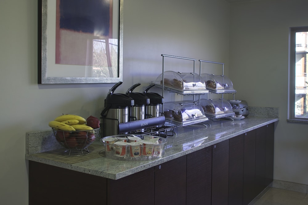 Aladdin Inn & Suites - photo 29
