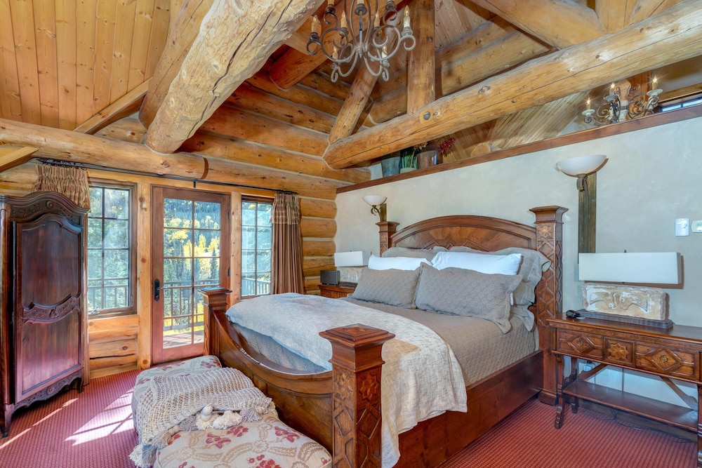 Hilltop Hideaway Expansive Views From This Private Estate Hot Tub Pool Table - photo 15