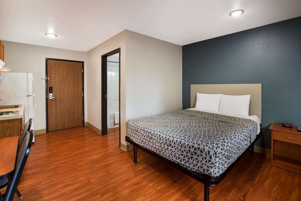 WoodSpring Suites Louisville Southeast - photo 19