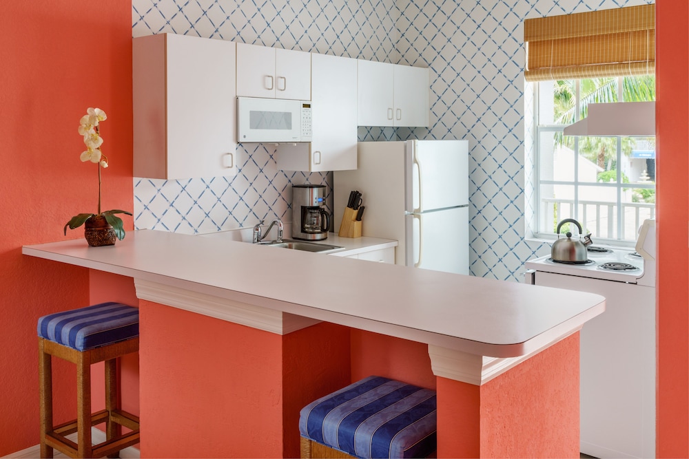 Olde Marco Island Inn and Suites - photo 8