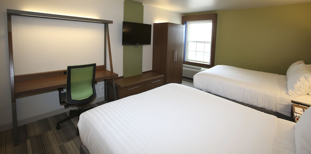 Holiday Inn Express Hotel & Suites Phoenix Airport by IHG - photo 13